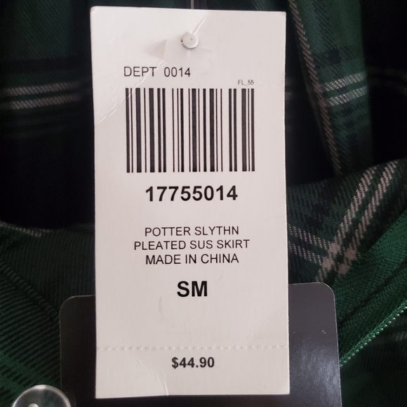 NWT Hot topic Harry Potter Slytherin Pleated Skirt Size S - Picture 4 of 7